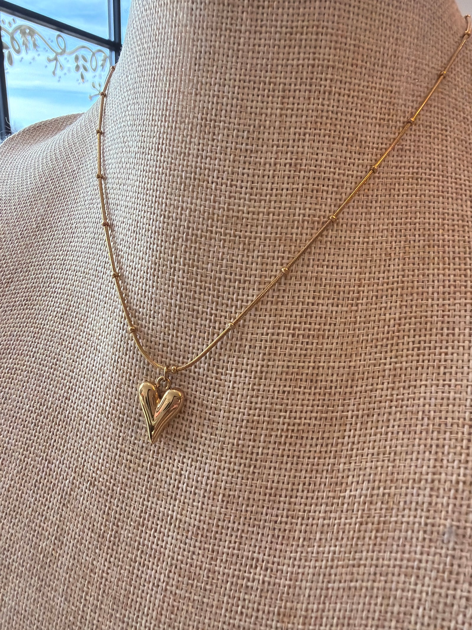 Bay Necklace