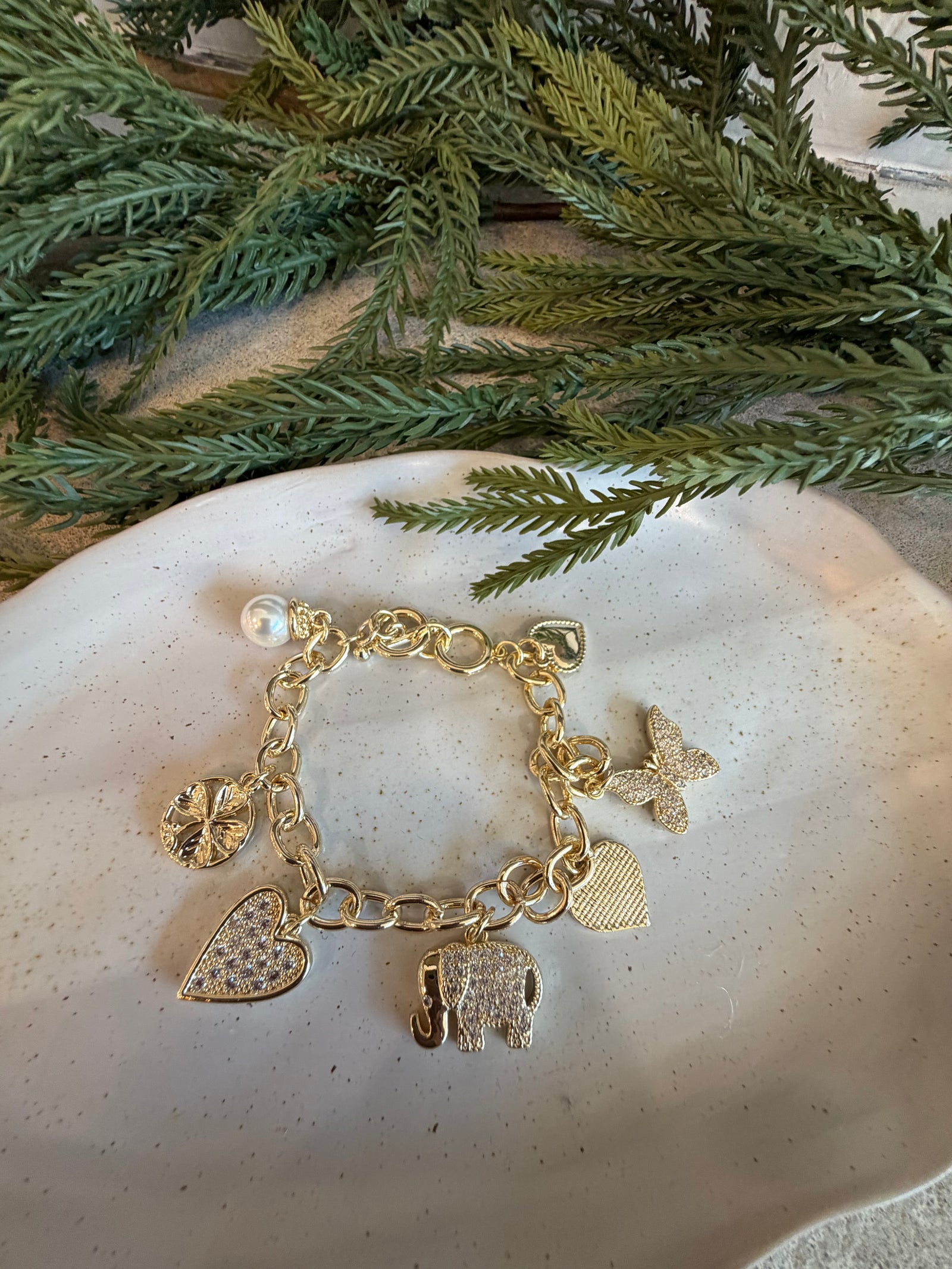 Lola Charms